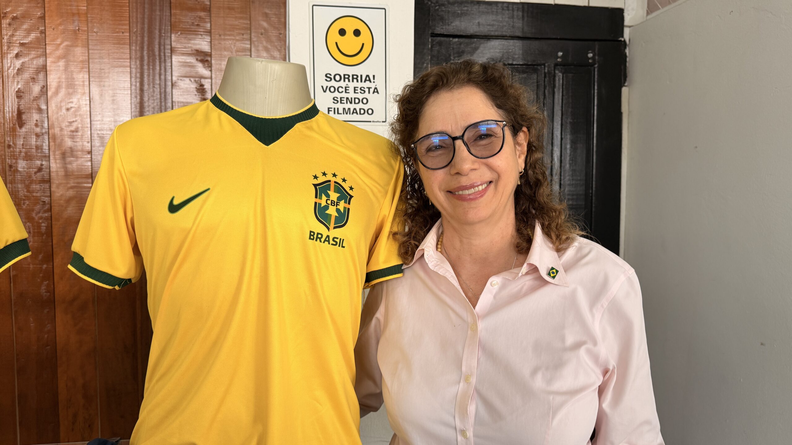 Com opções a partir de R$ 30, Malharia Ponto Sem Nó lança camisas da Seleção Siglia é proprietária da Malharia