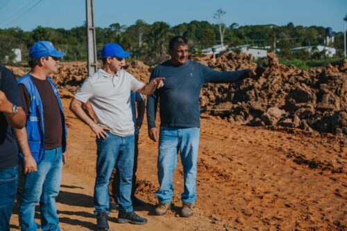 Prefeitura de Cruzeiro do Sul prepara rua do Miritizal para asfaltamento