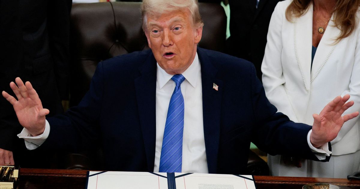 Trump diz que Irã faz grandes concessões em negociações de paz Trump diz que Irã faz grandes concessões em negociações de paz