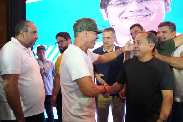 Fábio Rueda reúne lideranças e recebe apoio em lançamento político; FOTOS