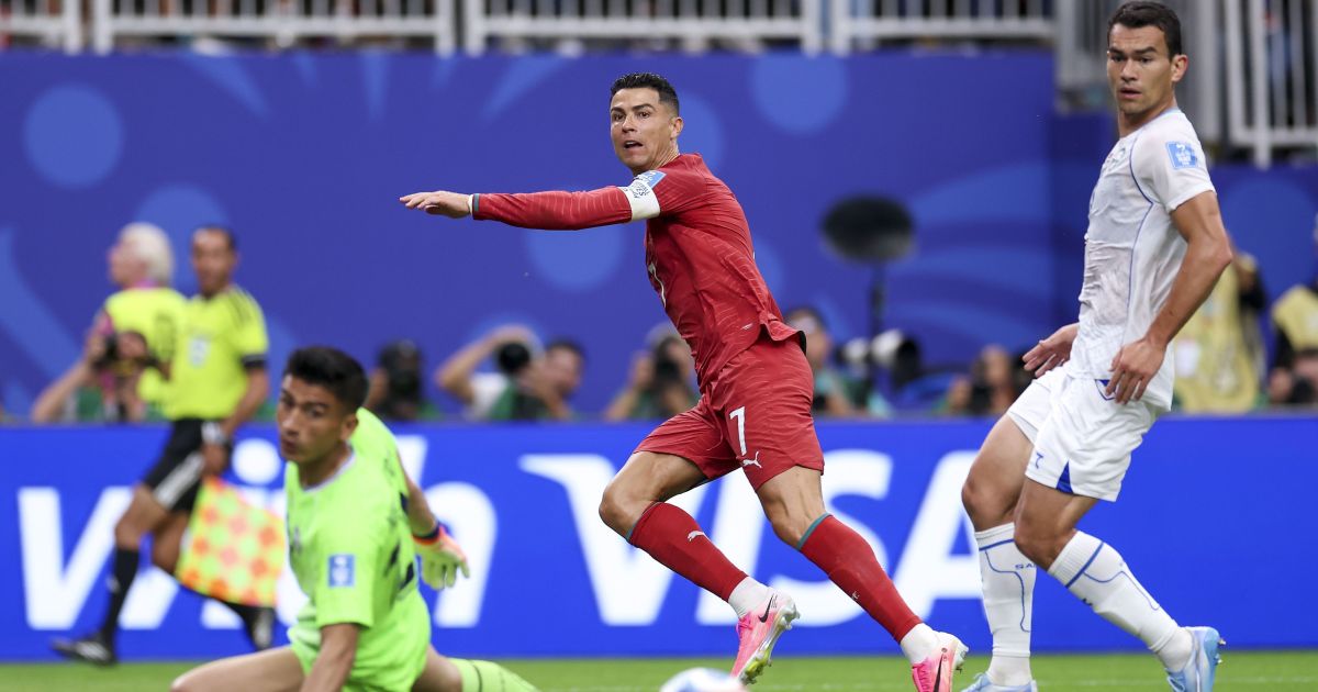 Cristiano Ronaldo desencanta, e Portugal goleia o Uzbequistão na Copa Cristiano Ronaldo desencanta, e Portugal goleia o Uzbequistão na Copa