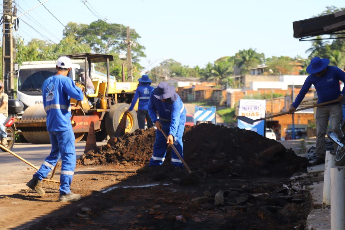 Prefeitura intensifica obras de pavimentação e drenagem em Rio Branco