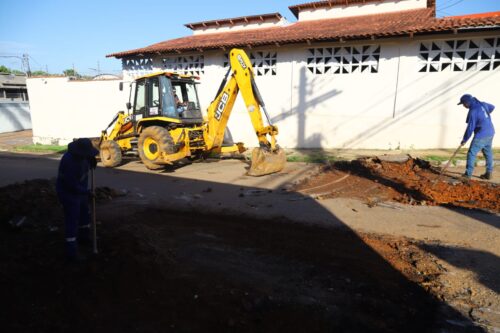 Prefeitura intensifica obras de pavimentação e drenagem em Rio Branco