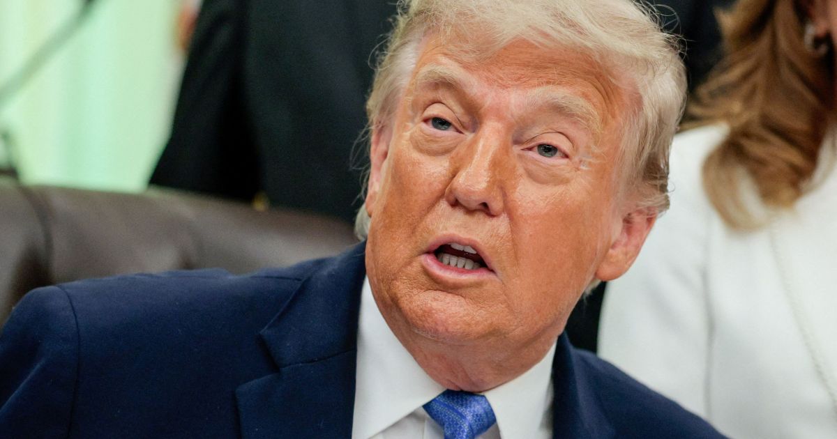 Trump ameaça Irã com ataques se país não impedir “problemas” no Líbano Trump ameaça Irã com ataques se país não impedir “problemas” no Líbano