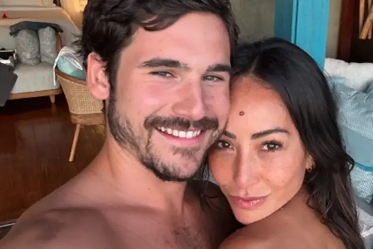 Veja o vídeo do anúncio de gravidez de Sabrina Sato e Nicolas Prattes