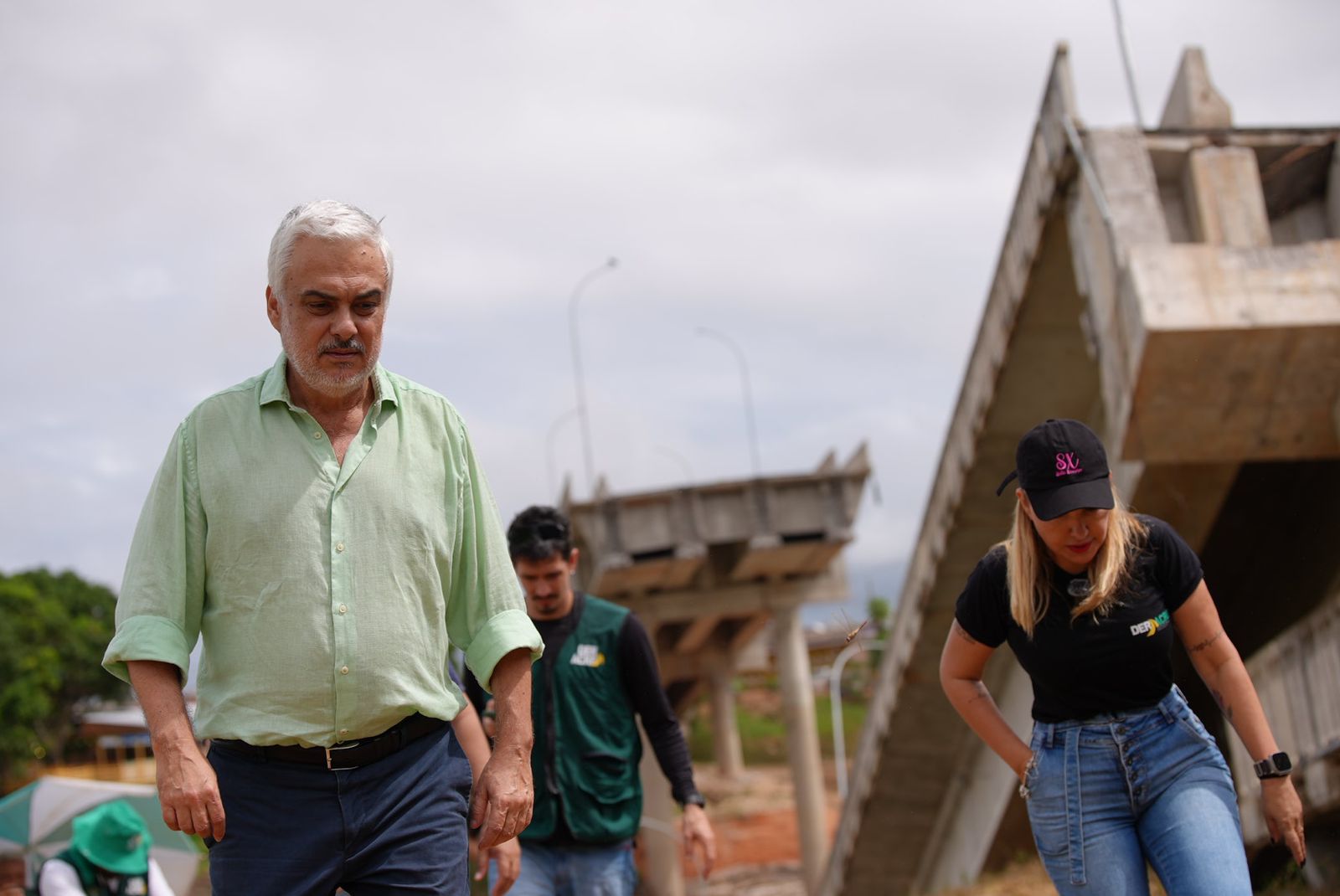 "Não precisamos provar nada", dizem sócios de empresa que fez ponte em Sena "Não precisamos provar nada", dizem sócios de empresa que fez ponte em Sena
