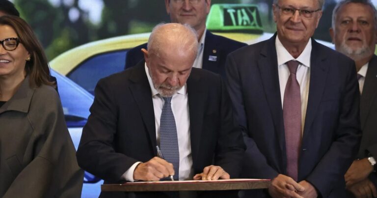 Governo concedeu ao menos R$ 198 bi em benefícios a eleitores e empresas Governo concedeu ao menos R$ 198 bi em benefícios a eleitores e empresas