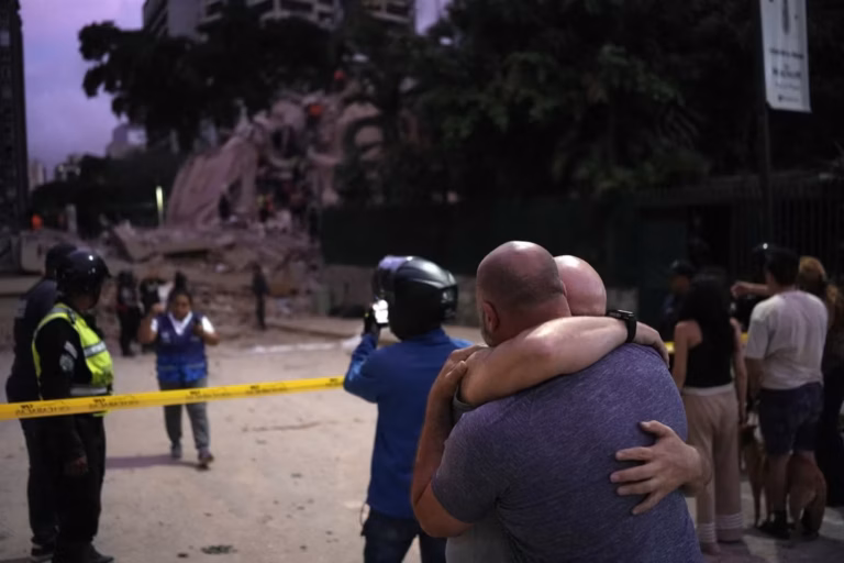 Agência dos EUA projeta até 100 mil mortos em terremotos que atingiram a Venezuela