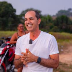 Prefeito de Cruzeiro do Sul prepara anúncio que pode mexer no cenário político