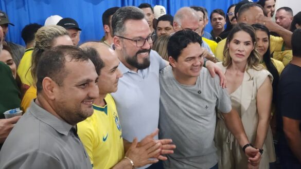 Zequinha oficializa apoio a Alan Rick e muda cenário político; FOTOS