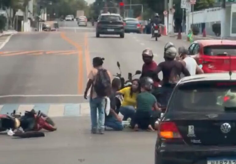 Acidente envolvendo motocicleta no centro de Rio Branco mobiliza populares