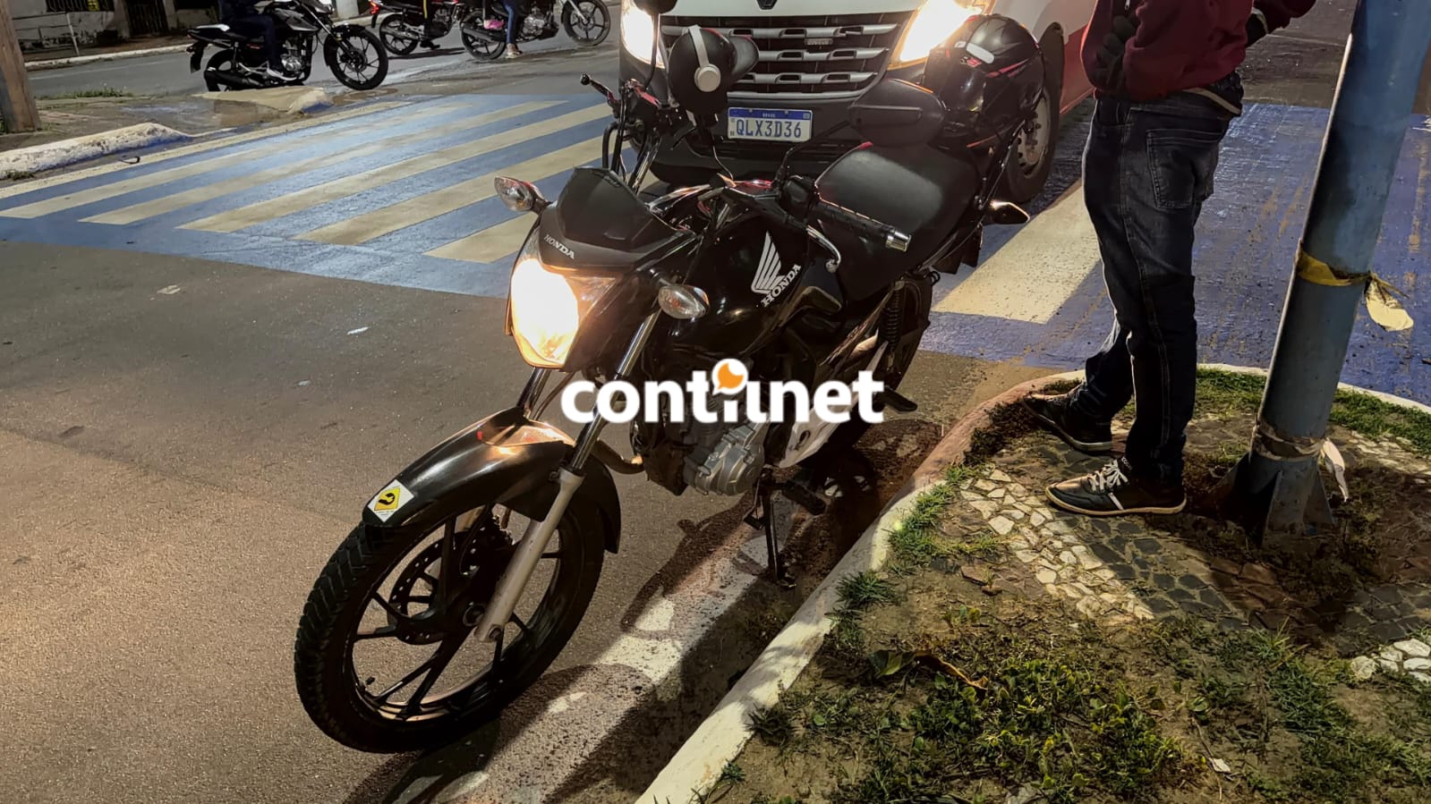 Passageira sofre fratura no braço após colisão entre motocicletas em Rio Branco Passageira sofre fratura no braço após colisão entre motocicletas em Rio Branco