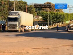 ContilNet Notícias - O seu portal de notícias do Acre Idoso é atropelado por carreta na BR-364 e fica preso ao veículo