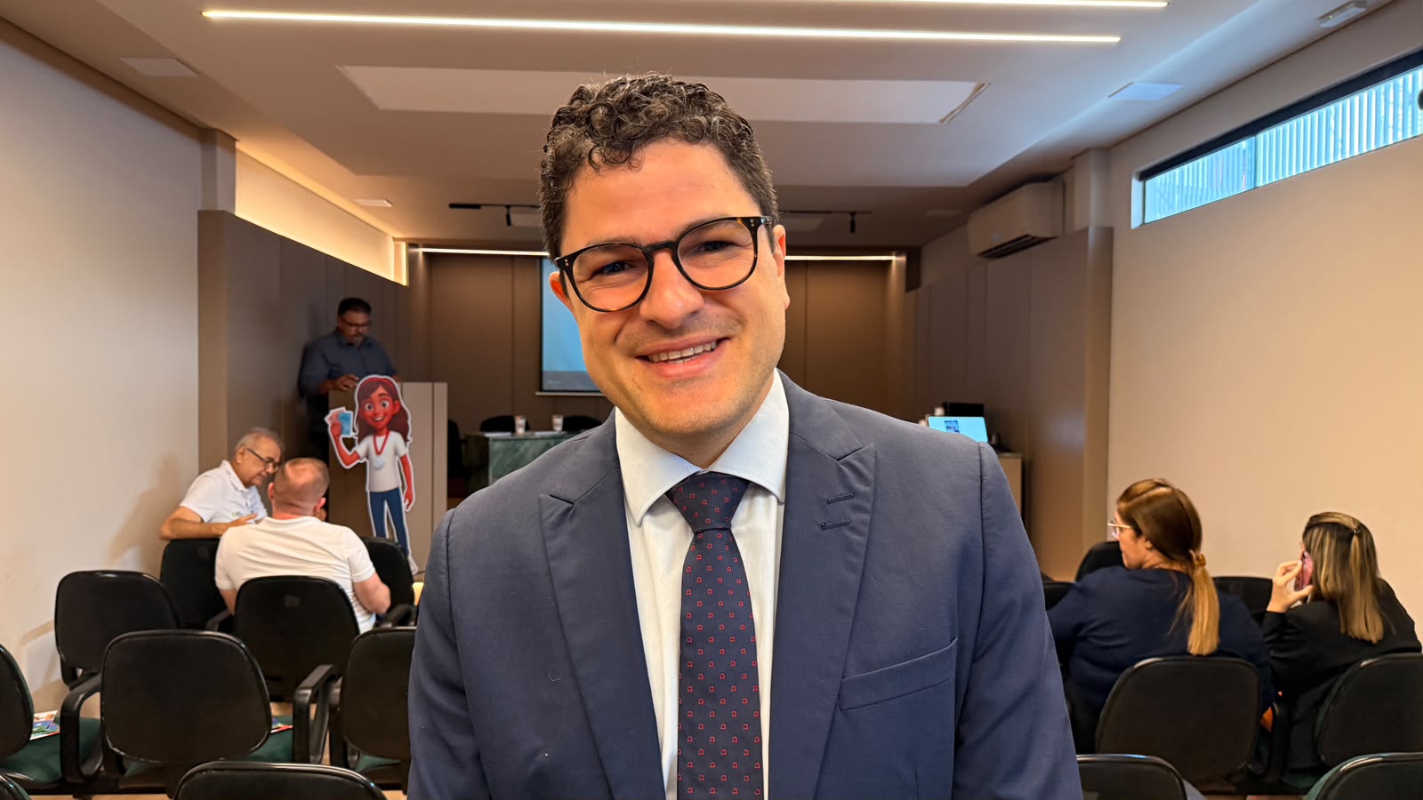 CDL lança 2ª Olimpíada de Educação Financeira; meta é atender 25 mil alunos CDL lança 2ª Olimpíada de Educação Financeira; meta é atender 25 mil alunos