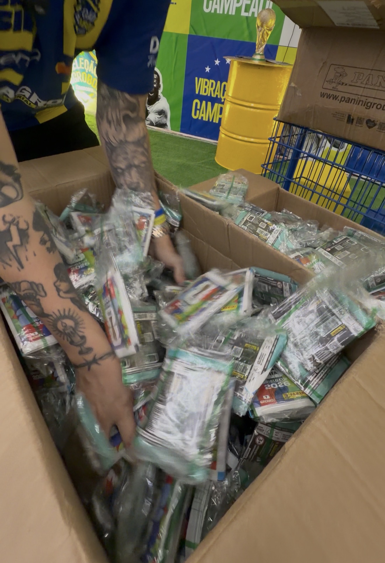 Lugar mais barato para comprar figurinhas do álbum da Copa é na Agroboi Lugar mais barato para comprar figurinhas do álbum da Copa é na Agroboi