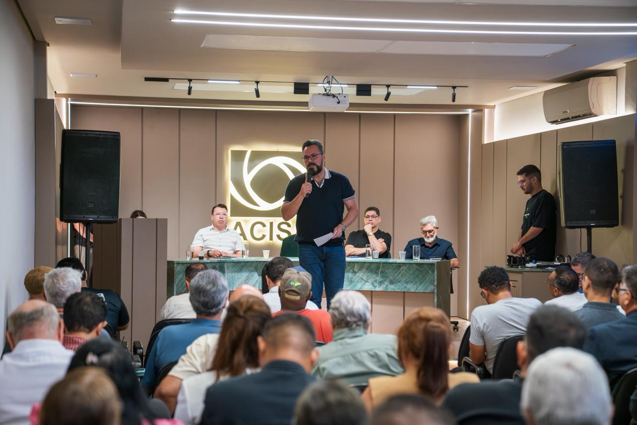 Alan Rick reúne lideranças evangélicas para discutir políticas sociais Alan Rick reúne lideranças evangélicas para discutir políticas sociais