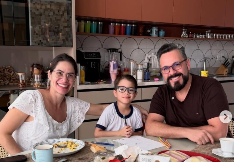 Senador Alan Rick presta tributo à mulher que inspira sua vida