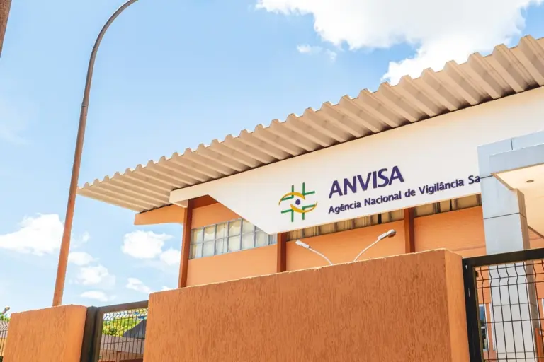 Anvisa veta suplemento por origem desconhecida e propaganda enganosa