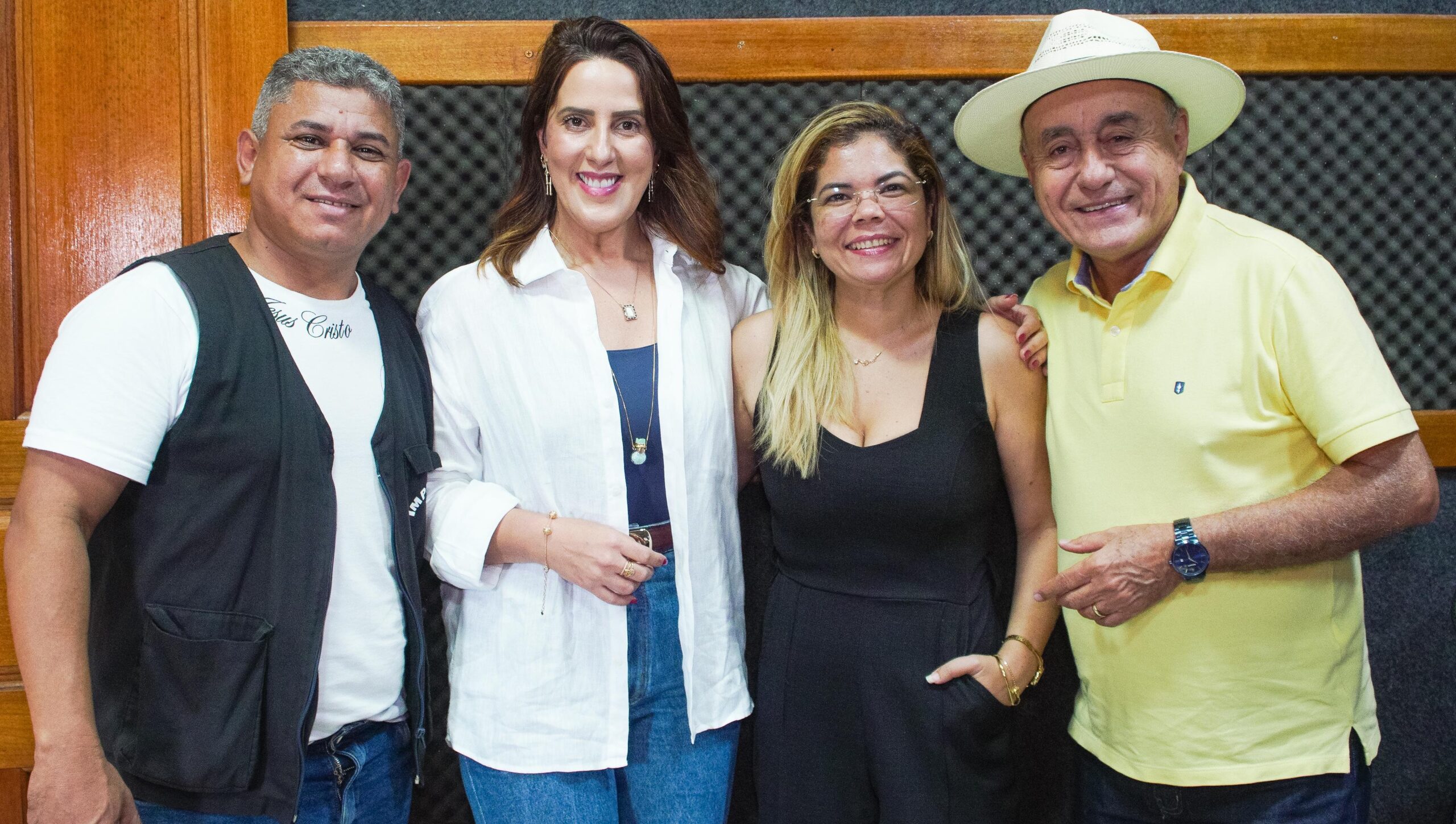 Em pré-campanha, Bocalom visita Sena Madureira e conversa com moradores