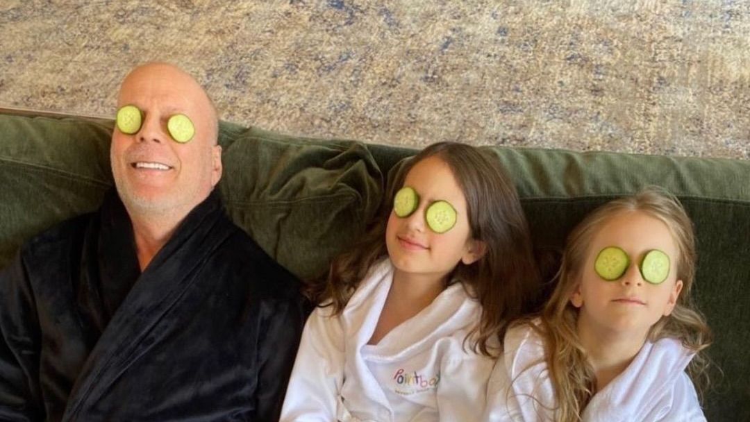 Bruce Willis ganha homenagens no Dia dos Pais com fotos antigas; confira Bruce Willis ganha homenagens no Dia dos Pais com fotos antigas; confira