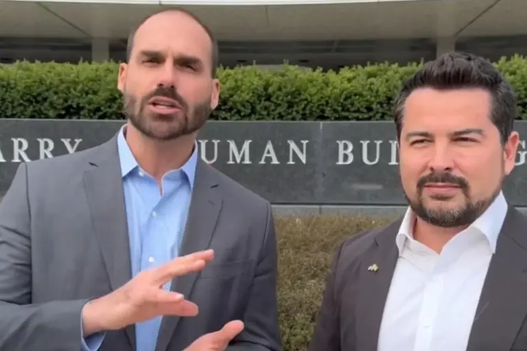 Eduardo Bolsonaro pede a assessores de Trump que ignorem atos de Lula