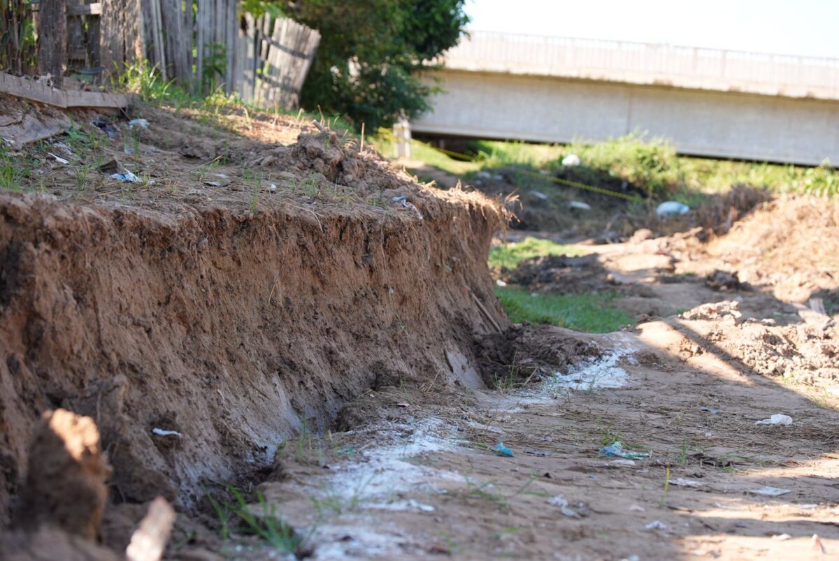 Rachaduras aumentaram após queda da ponte em Sena