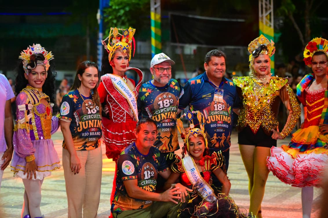 Com praça cheia, 18º Circuito Junino estreia em Rio Branco; fotos