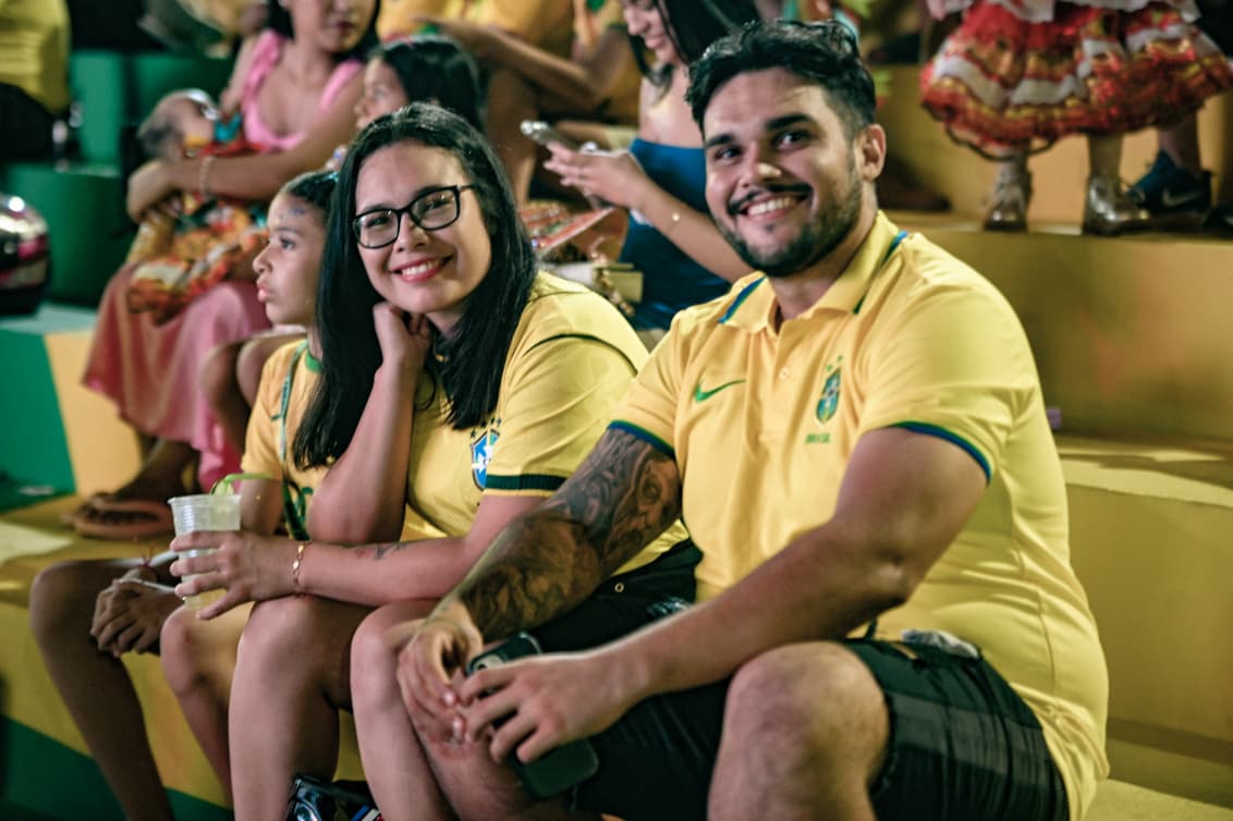 Rio-branquenses se reúnem na Concha para acompanhar jogo do Brasil Rio-branquenses se reúnem na Concha para acompanhar jogo do Brasil
