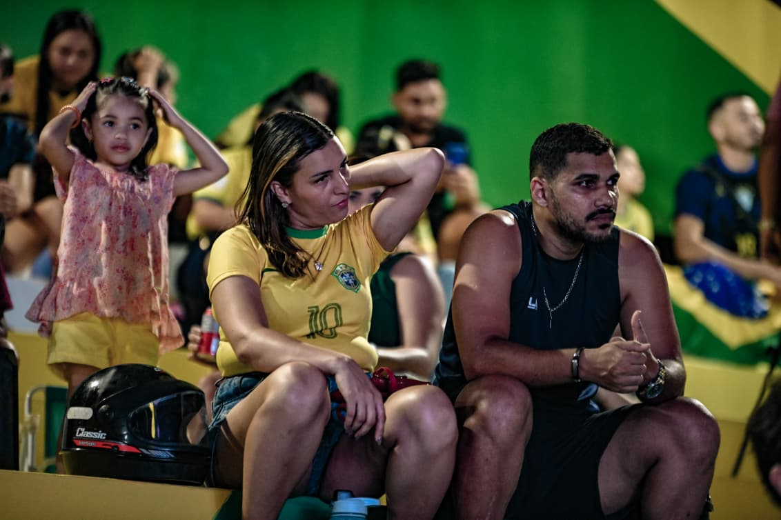 Rio-branquenses se reúnem na Concha para acompanhar jogo do Brasil Rio-branquenses se reúnem na Concha para acompanhar jogo do Brasil