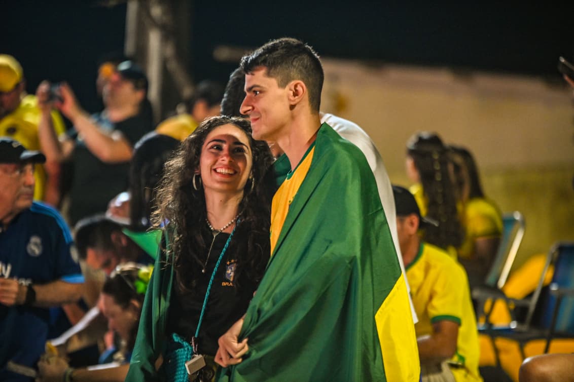 Rio-branquenses se reúnem na Concha para acompanhar jogo do Brasil Rio-branquenses se reúnem na Concha para acompanhar jogo do Brasil