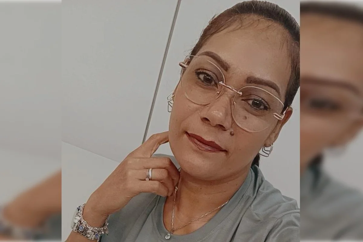 Mulher morta pelo marido diante do filho tinha pedido medida protetiva há 4 meses Mulher morta pelo marido diante do filho tinha pedido medida protetiva há 4 meses
