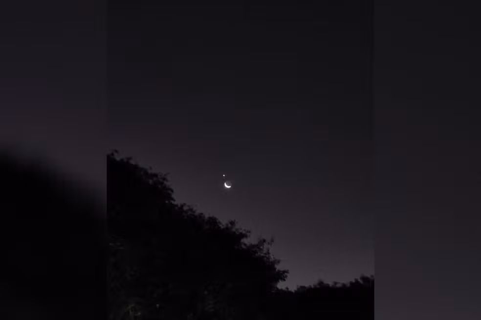 Veja as fotos do raro encontro entre Lua e três planetas no céu