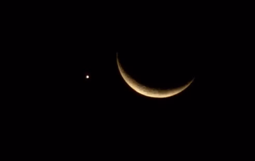 Veja as fotos do raro encontro entre Lua e três planetas no céu