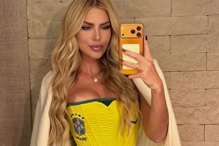 Erika Schneider descarta namoro com jogador: “Chance de gaia”