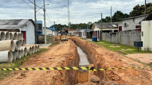 Feijó realiza obra inédita de drenagem na Rua Dilermando Barroso