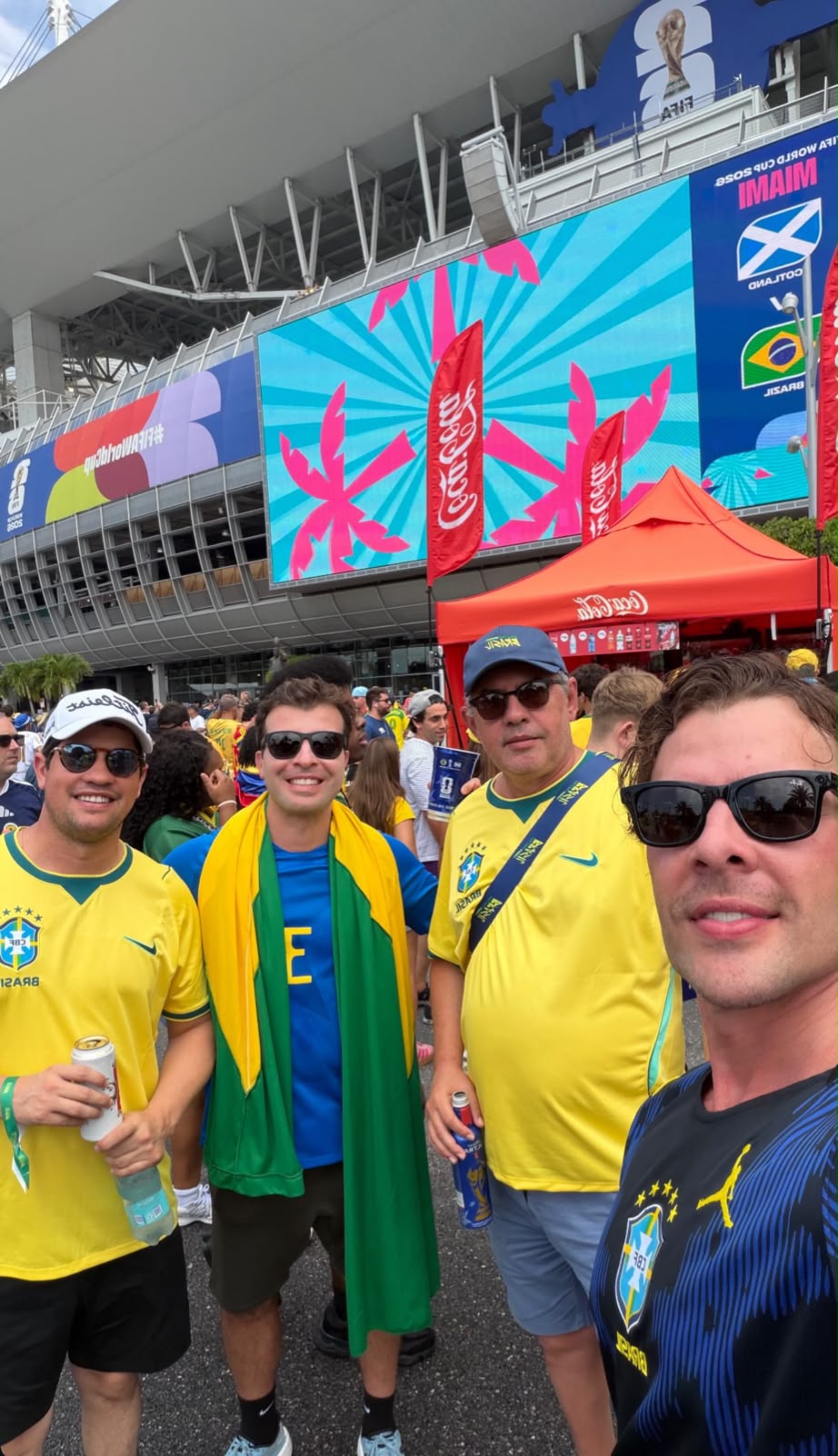 Com políticos famosos, jornalista Sofia Bruneta comemora aniversário na Casa do Rio Com políticos famosos, jornalista Sofia Bruneta comemora aniversário na Casa do Rio