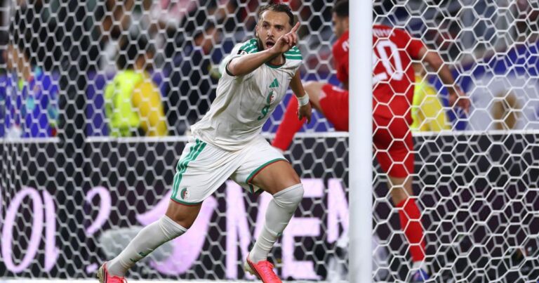 Argélia vira no fim, elimina a Jordânia e segue viva na Copa do Mundo Argélia vira no fim, elimina a Jordânia e segue viva na Copa do Mundo