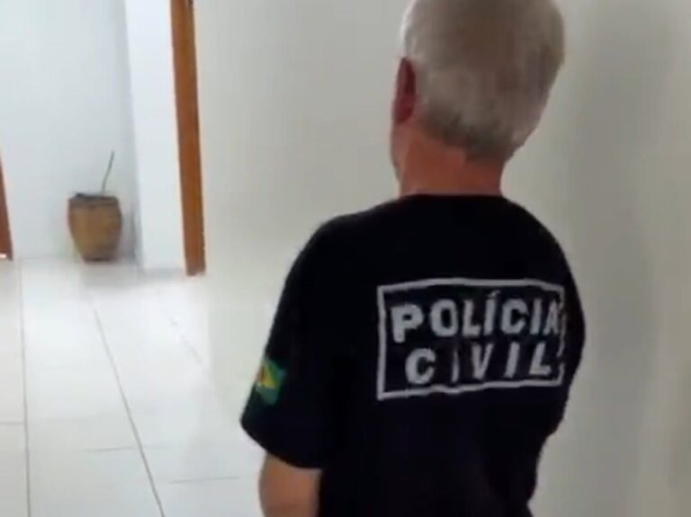 PCAC prende homem que se passava por policial em Sena Madureira PCAC prende homem que se passava por policial em Sena Madureira