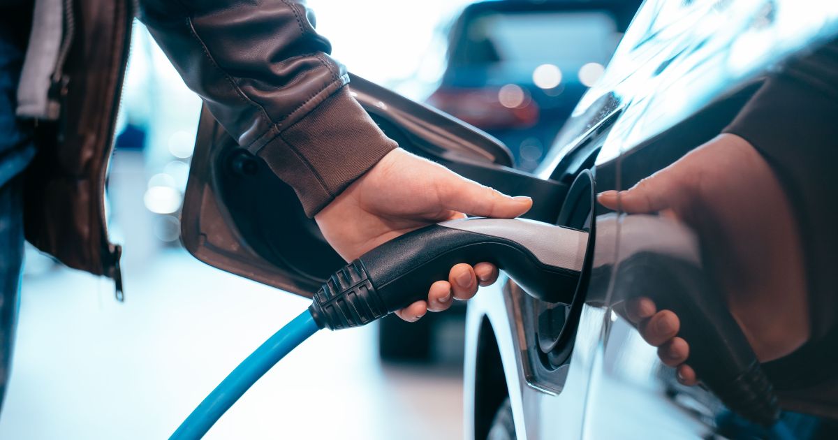 Estudo: Tarifa Branca pode elevar economia de veículo elétrico para até 76% Estudo: Tarifa Branca pode elevar economia de veículo elétrico para até 76%