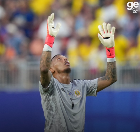 Goleiro de Curaçao faz 15 defesas e entra para a história das Copas