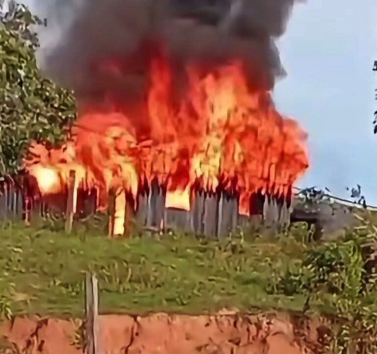Incêndio destrói residência em comunidade rural no interior do Acre
