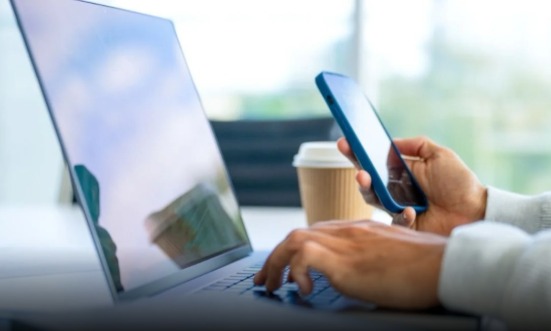 Internet supera TV aberta e lidera mercado publicitário no Brasil Internet supera TV aberta e lidera mercado publicitário no Brasil