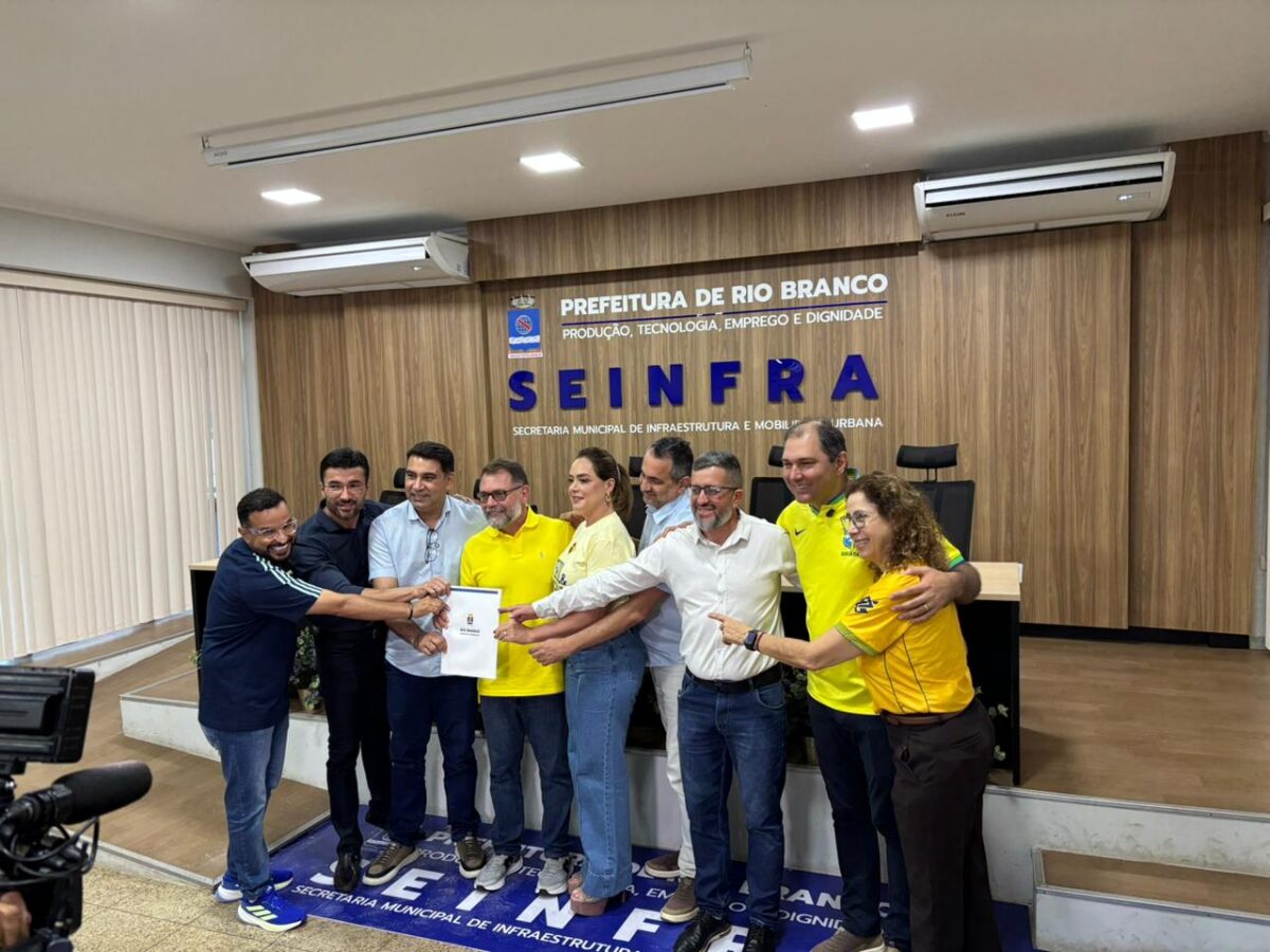 Joabe agradece Alysson por pacote de leis sancionadas