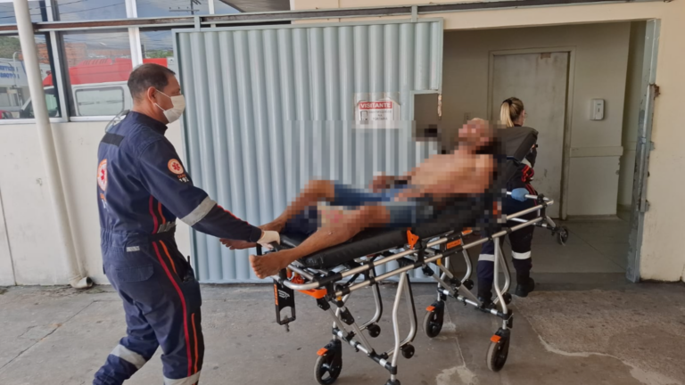 Jovem é agredido por grupo de homens no bairro Manoel Julião