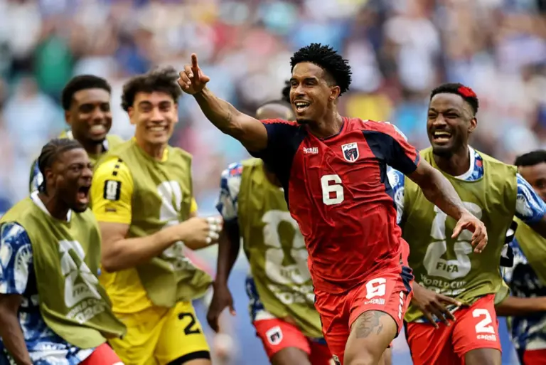 Uruguai cede empate a Cabo Verde e se complica no Grupo H da Copa