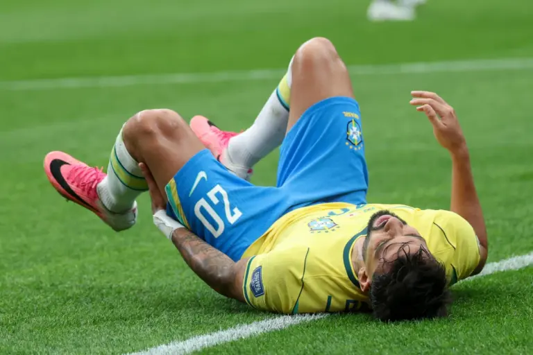 Exames confirmam lesão, e Lucas Paquetá desfalca o Brasil nas oitavas da Copa