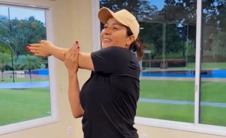 Mailza começa o dia com exercícios antes de agenda de entregas no interior