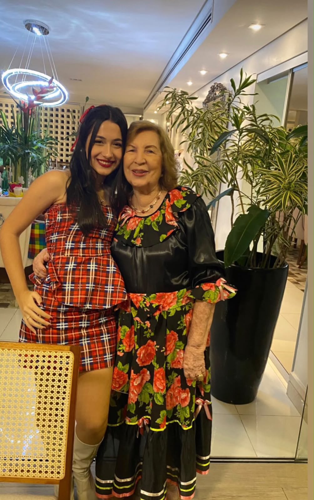 Com políticos famosos, jornalista Sofia Bruneta comemora aniversário na Casa do Rio Com políticos famosos, jornalista Sofia Bruneta comemora aniversário na Casa do Rio