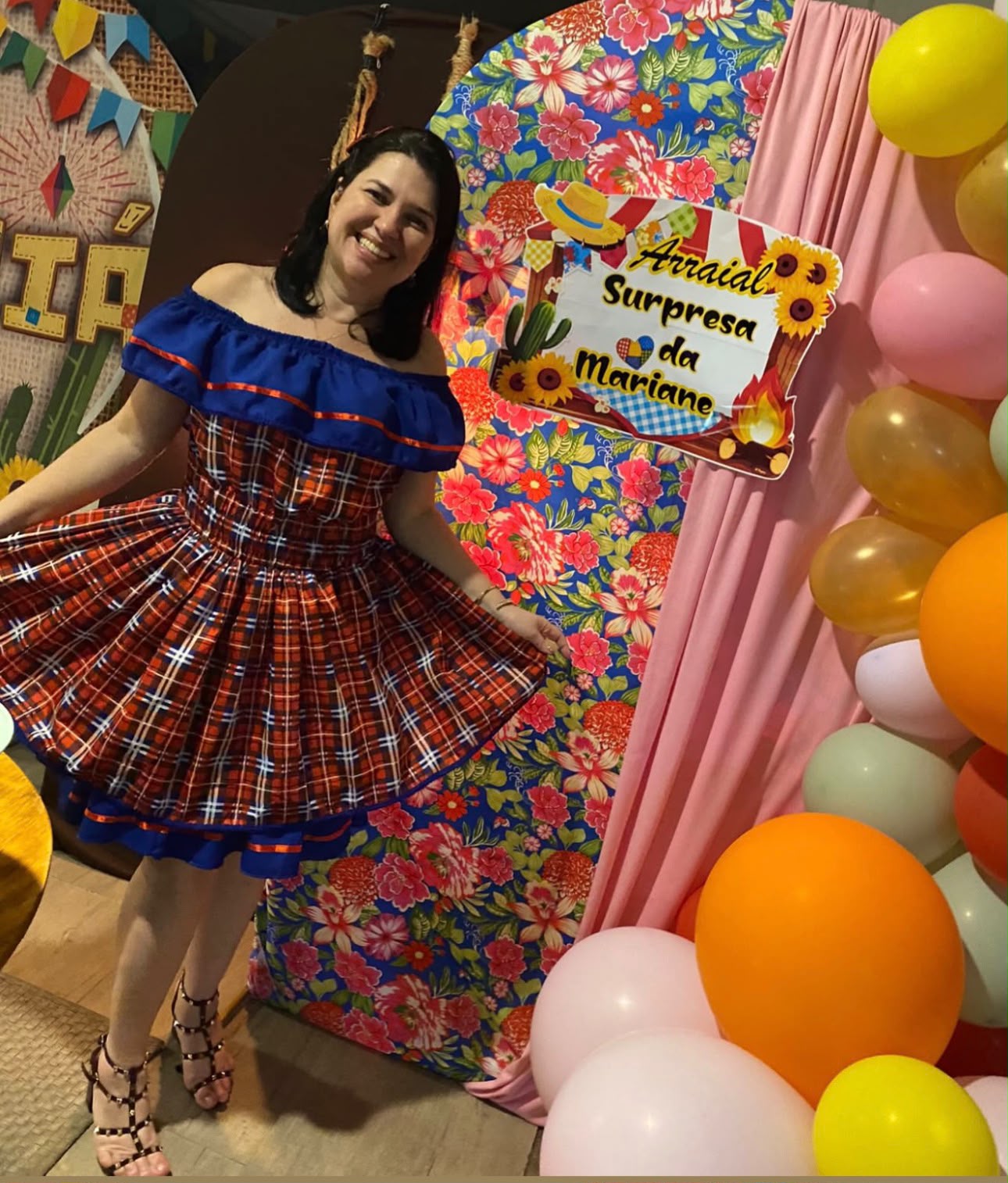 Com políticos famosos, jornalista Sofia Bruneta comemora aniversário na Casa do Rio Com políticos famosos, jornalista Sofia Bruneta comemora aniversário na Casa do Rio