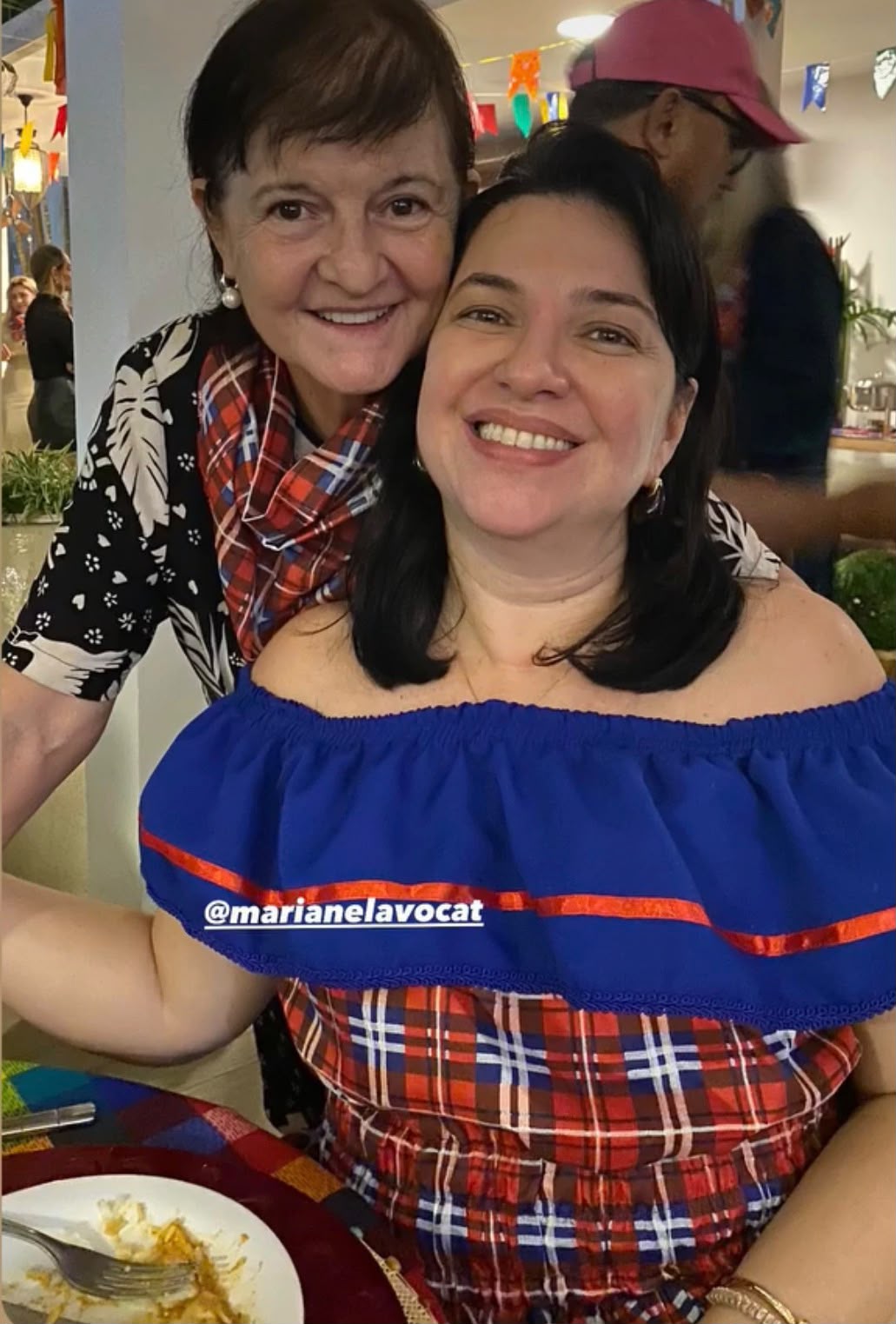 Com políticos famosos, jornalista Sofia Bruneta comemora aniversário na Casa do Rio Com políticos famosos, jornalista Sofia Bruneta comemora aniversário na Casa do Rio